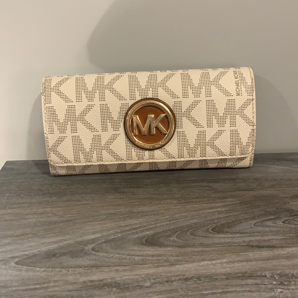 Michael Kors wallet